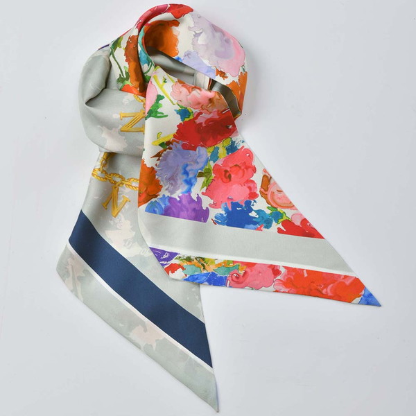 [ハナト] カーネーション柄シルク剣先スカーフ オフホワイト(20)