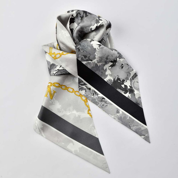 [ハナト] カーネーション柄シルク剣先スカーフ ブラック(15)