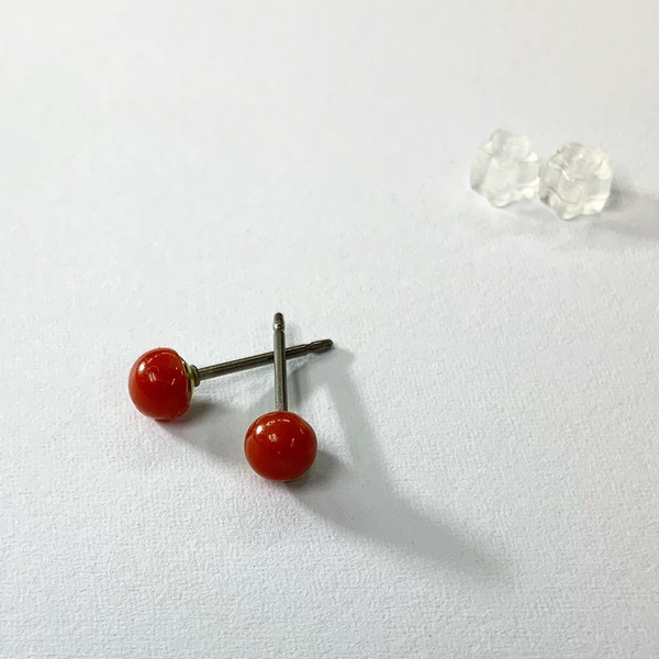 【配送・店頭受取】[与那覇サンゴ] ピアス 赤