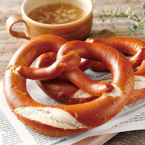 [阿蘇の逸品] フレッシュバタープレッツェル（1個）　～ネットデパ地下