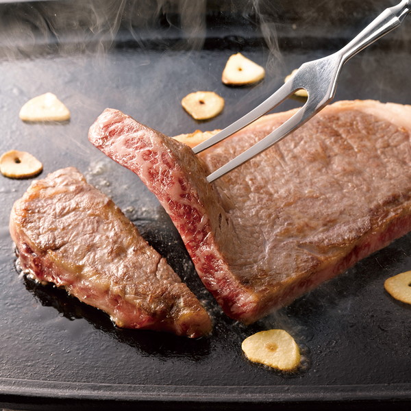 [山形 高橋畜産]  蔵王牛ロースステーキ