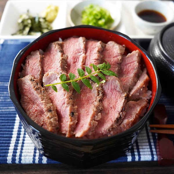 [山晃食品] 神戸牛・宮崎牛ひつまぶし