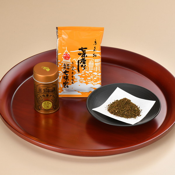 [七味家本舗]薬味缶　七味唐がらし小袋付