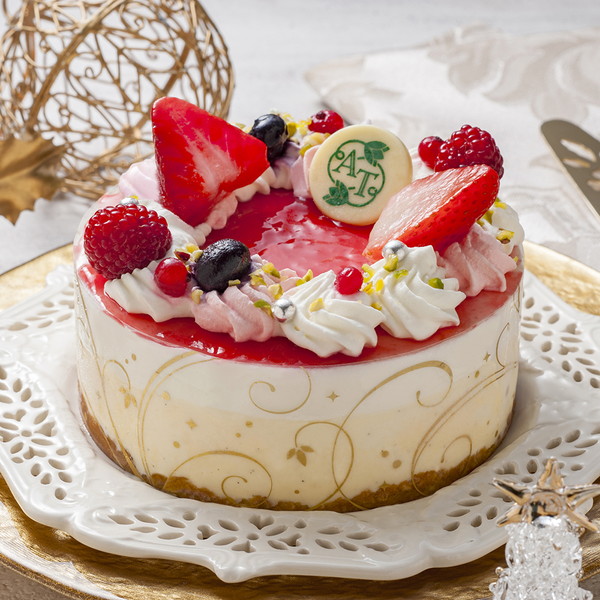 [アフタヌーンティー・ティールーム] ベリーのアイスケーキ