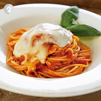 [ピエトロ] 糸ひきモッツァレラチーズのトマトソース